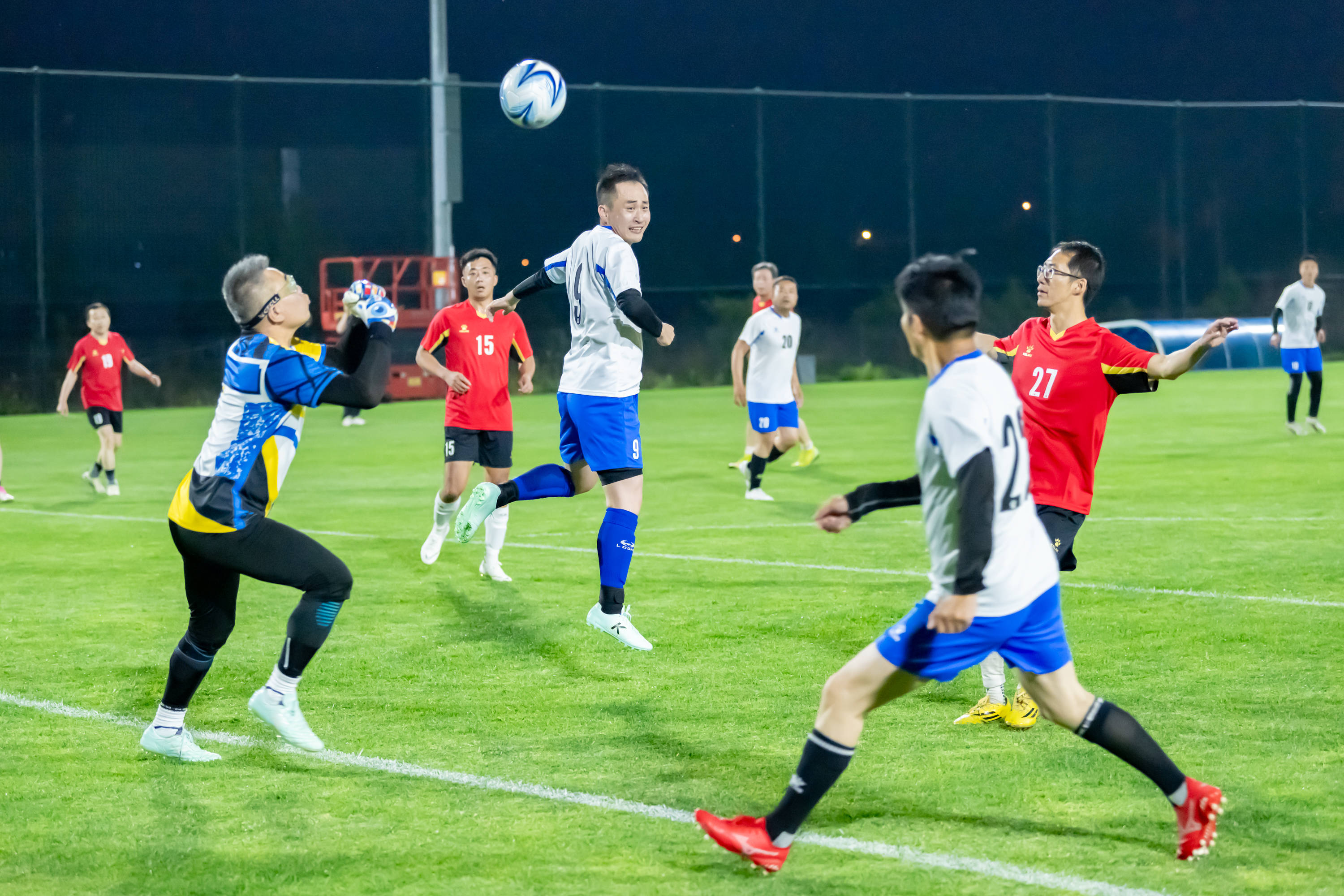 迷对他未来 迷对他未来