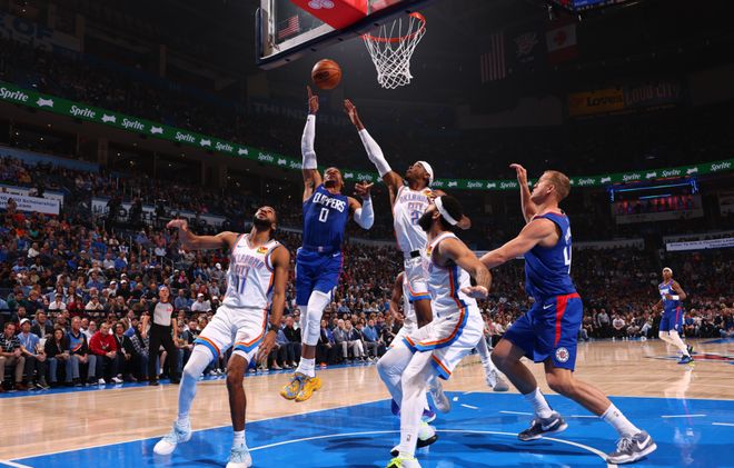 同坐车内 同坐车内