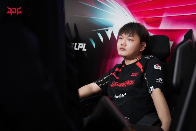 现场解说反 现场解说反